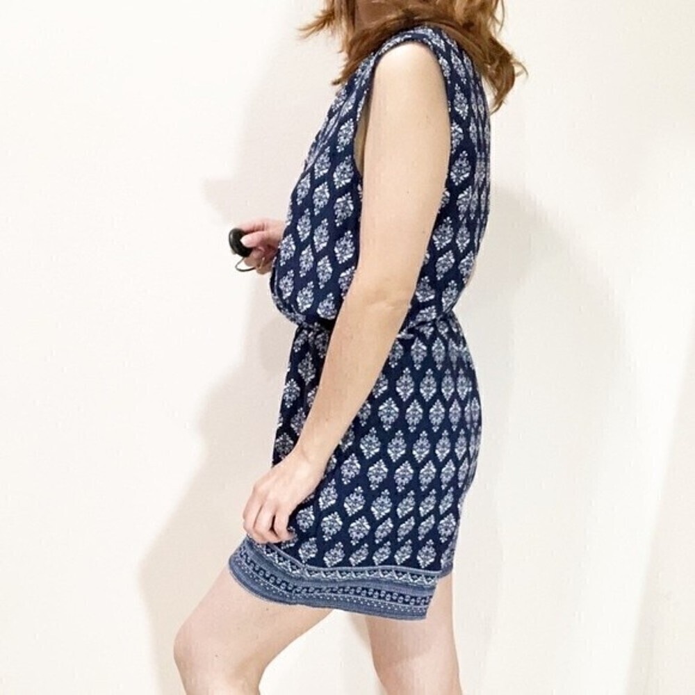 OVI Romper Printed Blue & White Sleeveless‎ Size Small